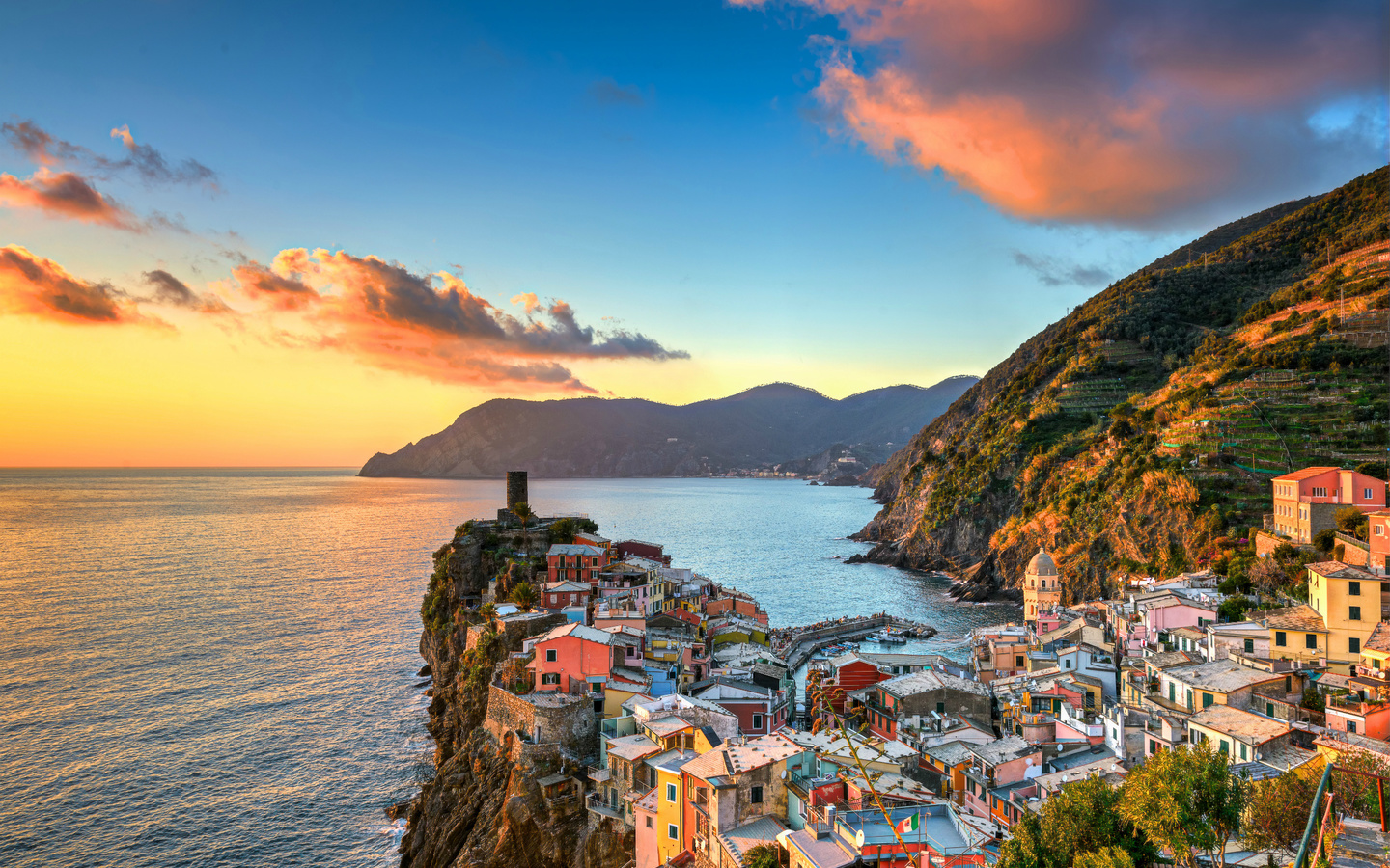 vernazza, cinque terre, liguria, italy, ligurian sea