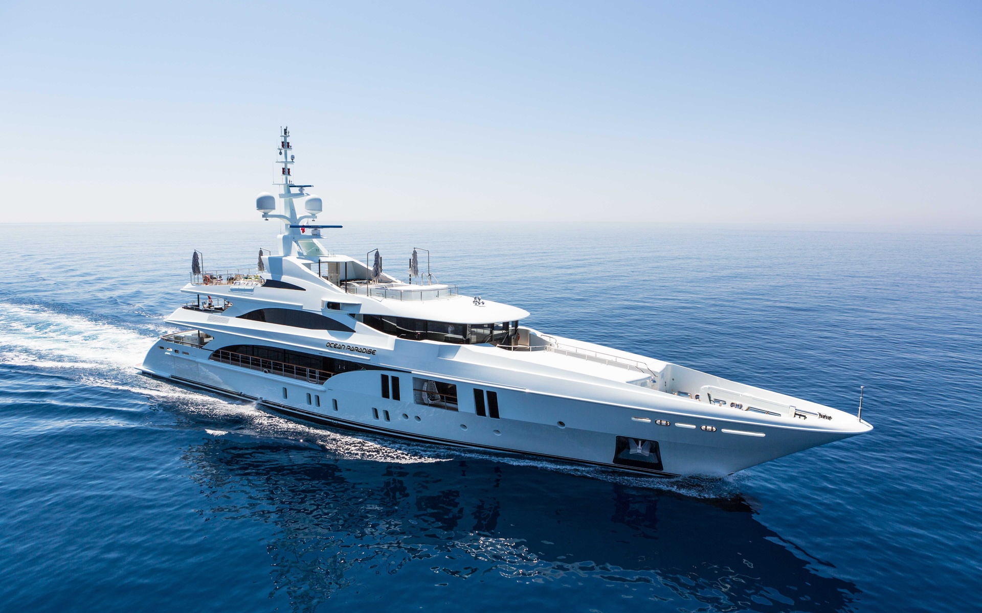 , luxury motor yacht, ocean paradise