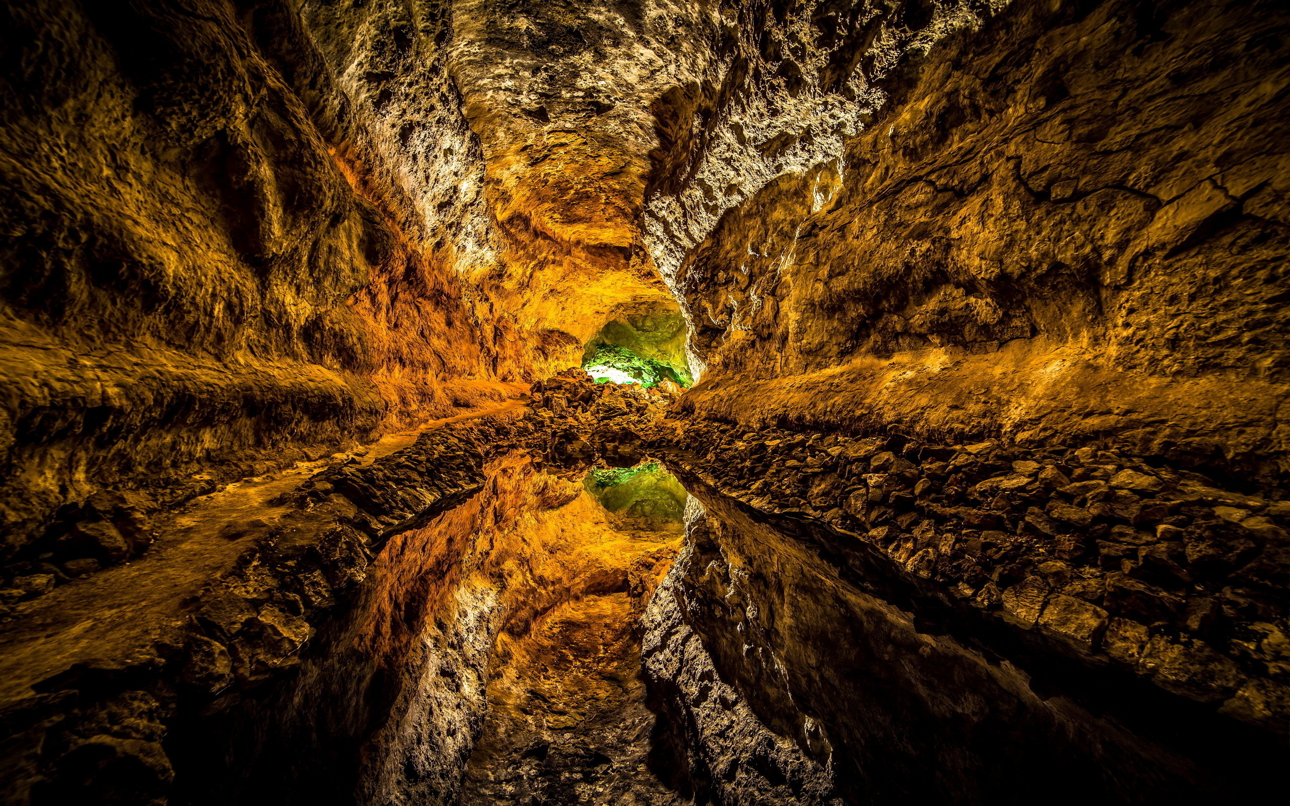 cueva de los verdes, , 