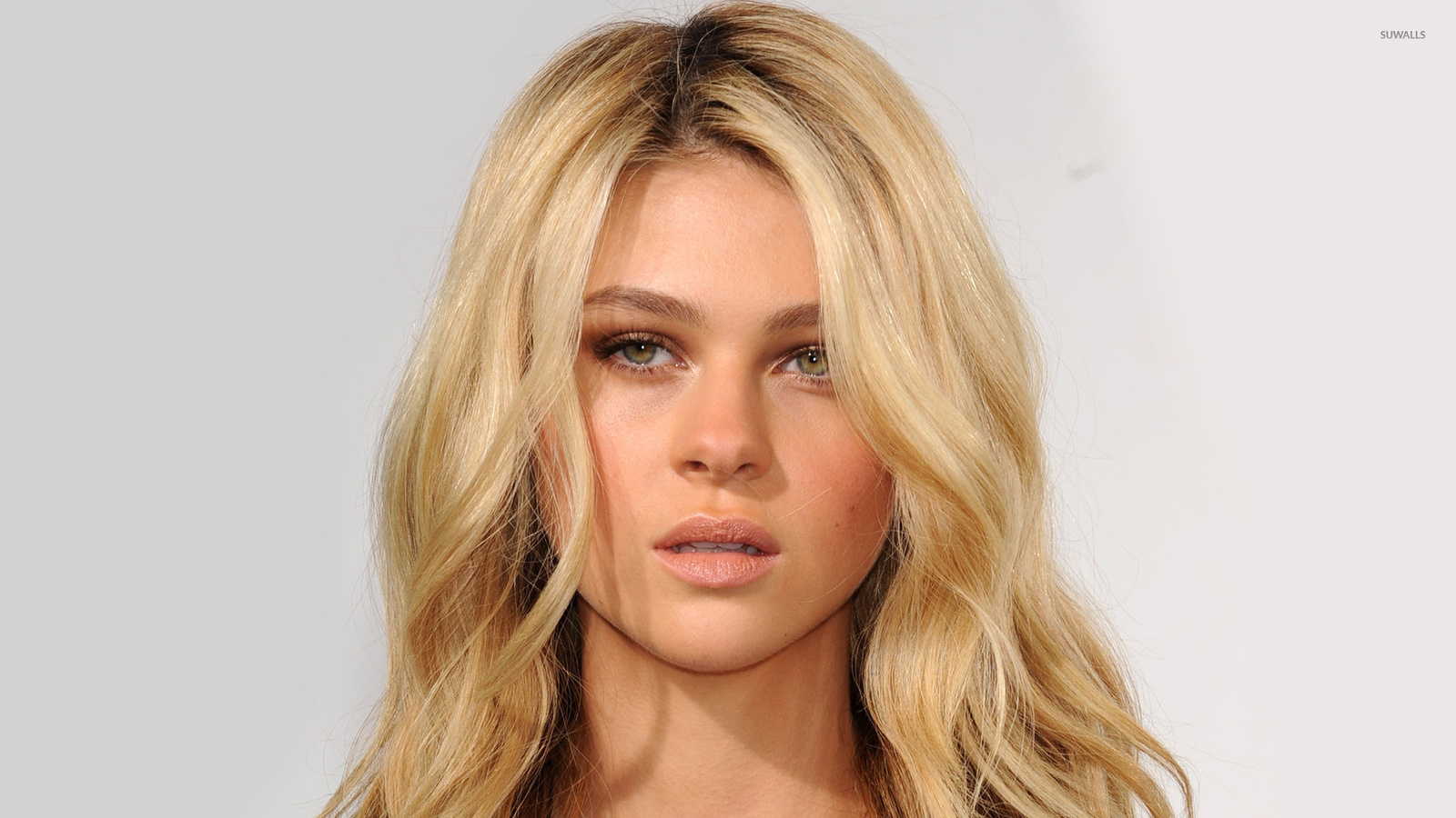 nicola peltz, girl