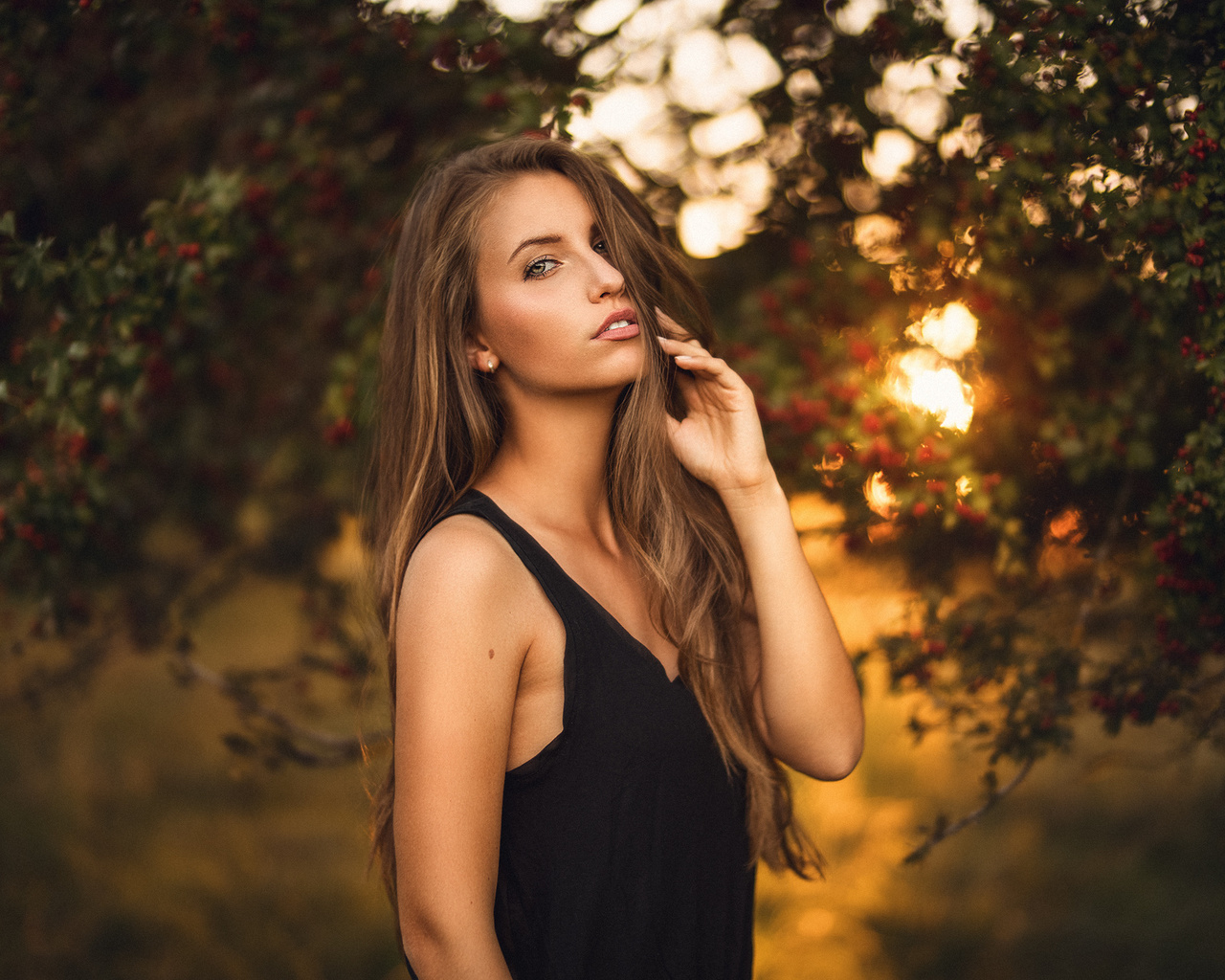 women, portrait, women outdoors, face, long hair, depth of field, martin kuhn, sunlight