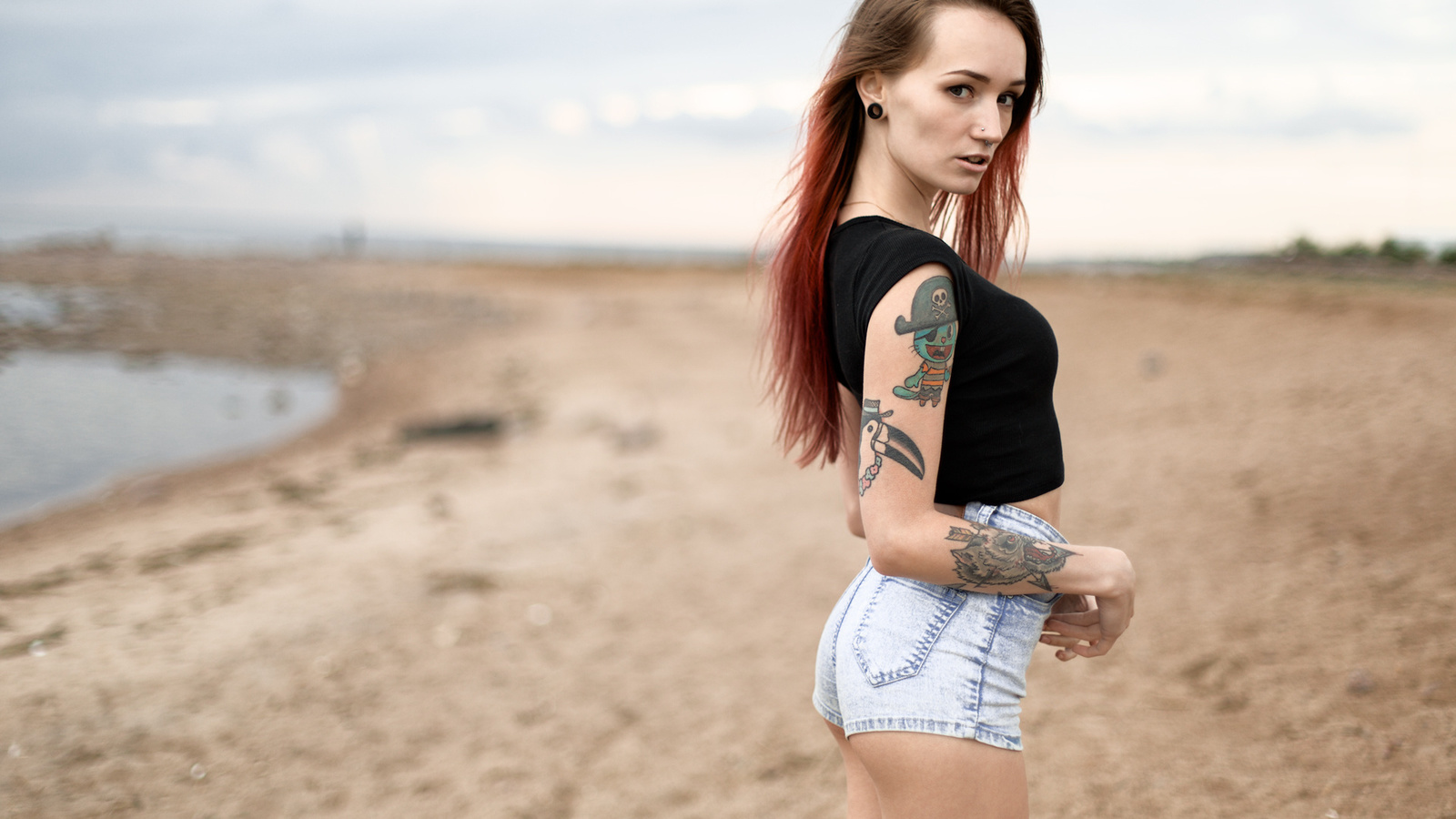 women, portrait, igor marushevskii, pierced nose, skinny, tattoos, depth of field, dyed hair, ass, t-shirt, jean shorts, looking at viewer, julia tyki