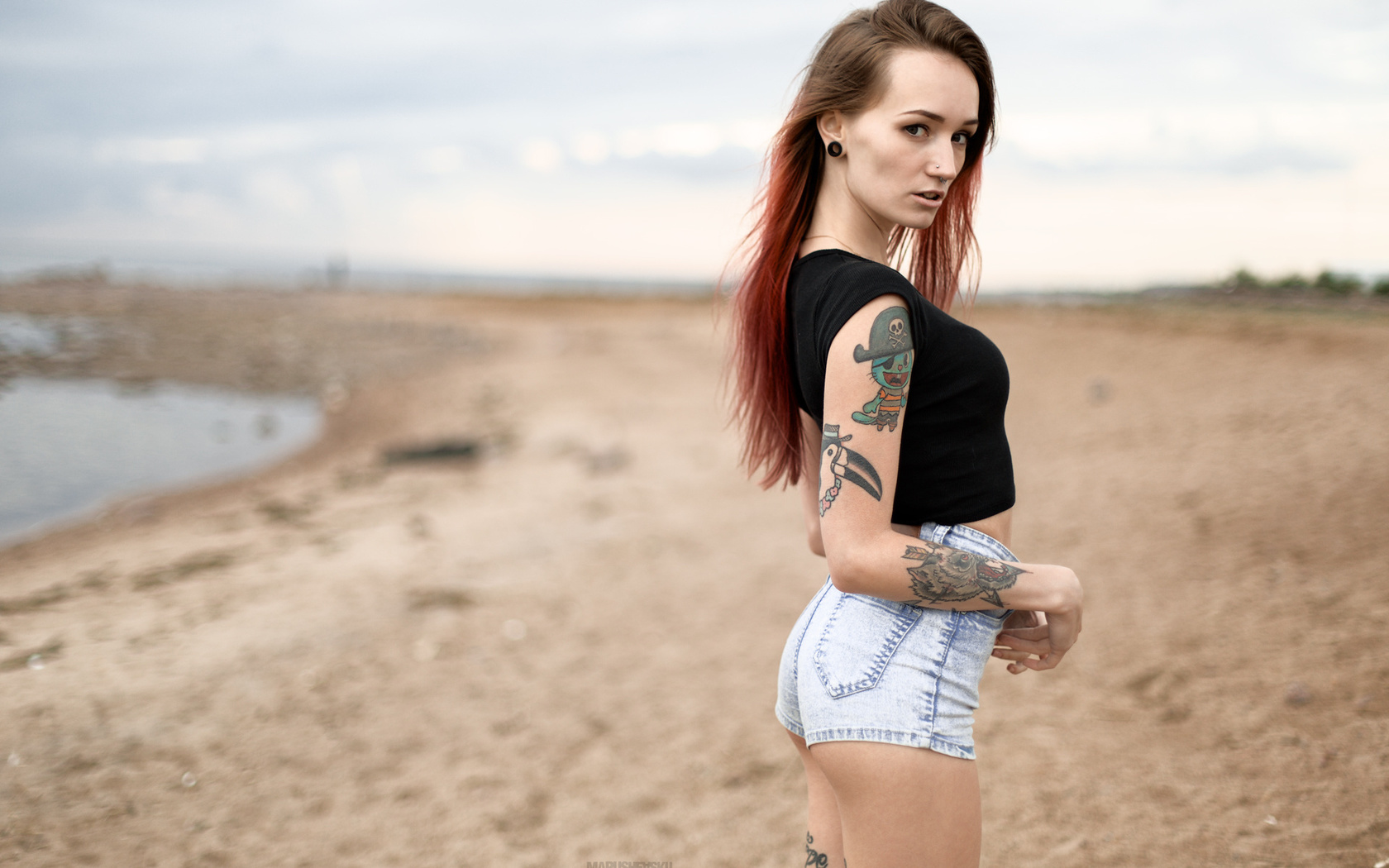 women, portrait, igor marushevskii, pierced nose, skinny, tattoos, depth of field, dyed hair, ass, t-shirt, jean shorts, looking at viewer, julia tyki