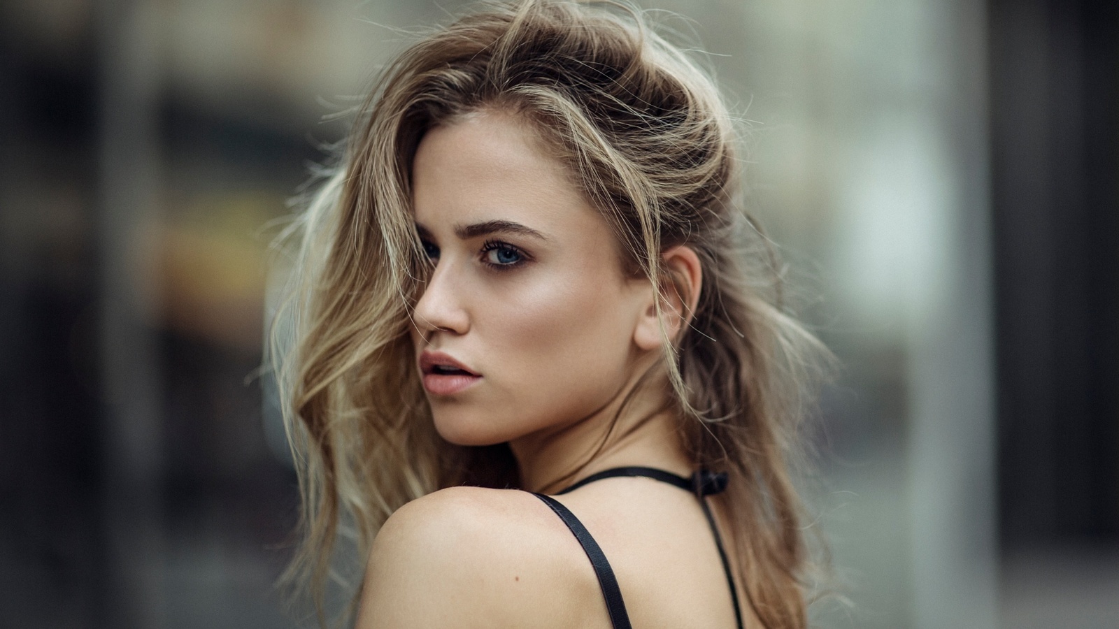 weronika sochacz, women, blonde, face, portrait, depth of field