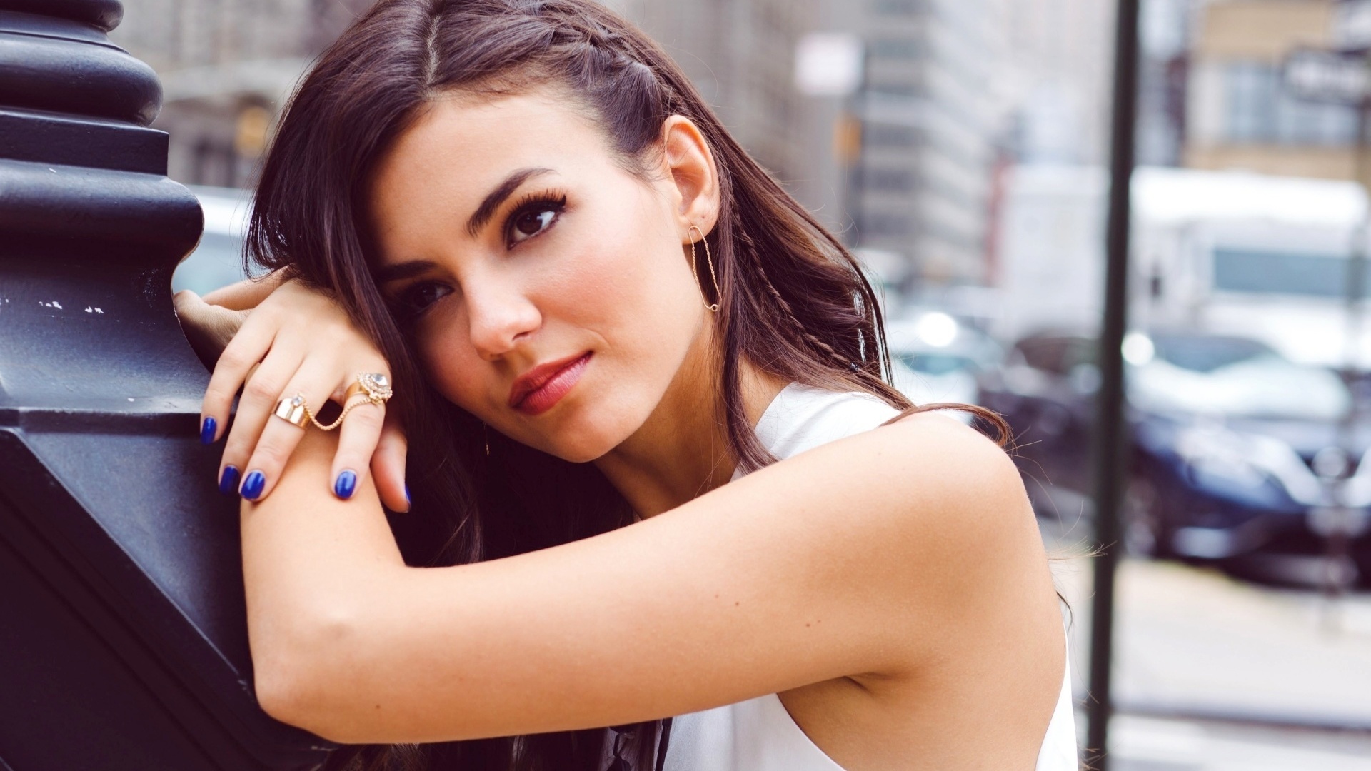  , , victoria justice