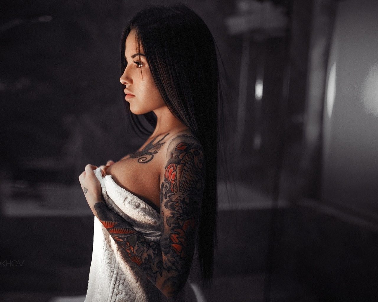 девушка с татуировкой 2019