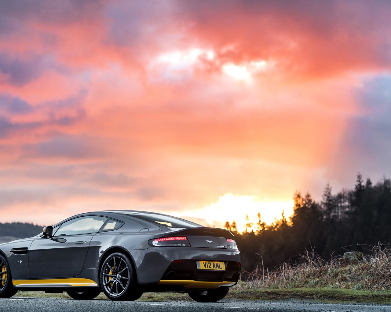 aston martin, v12, vantage s