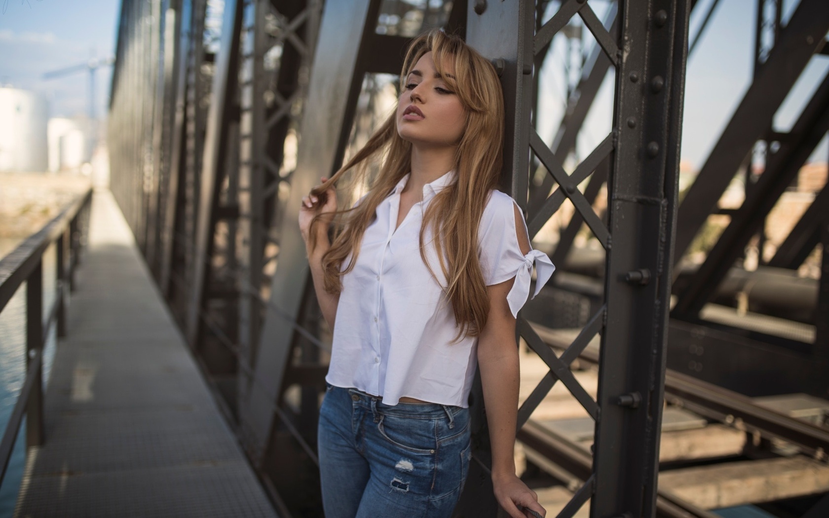 carolina camacho, women, blonde, pants, jeans, shirt, depth of field, portrait