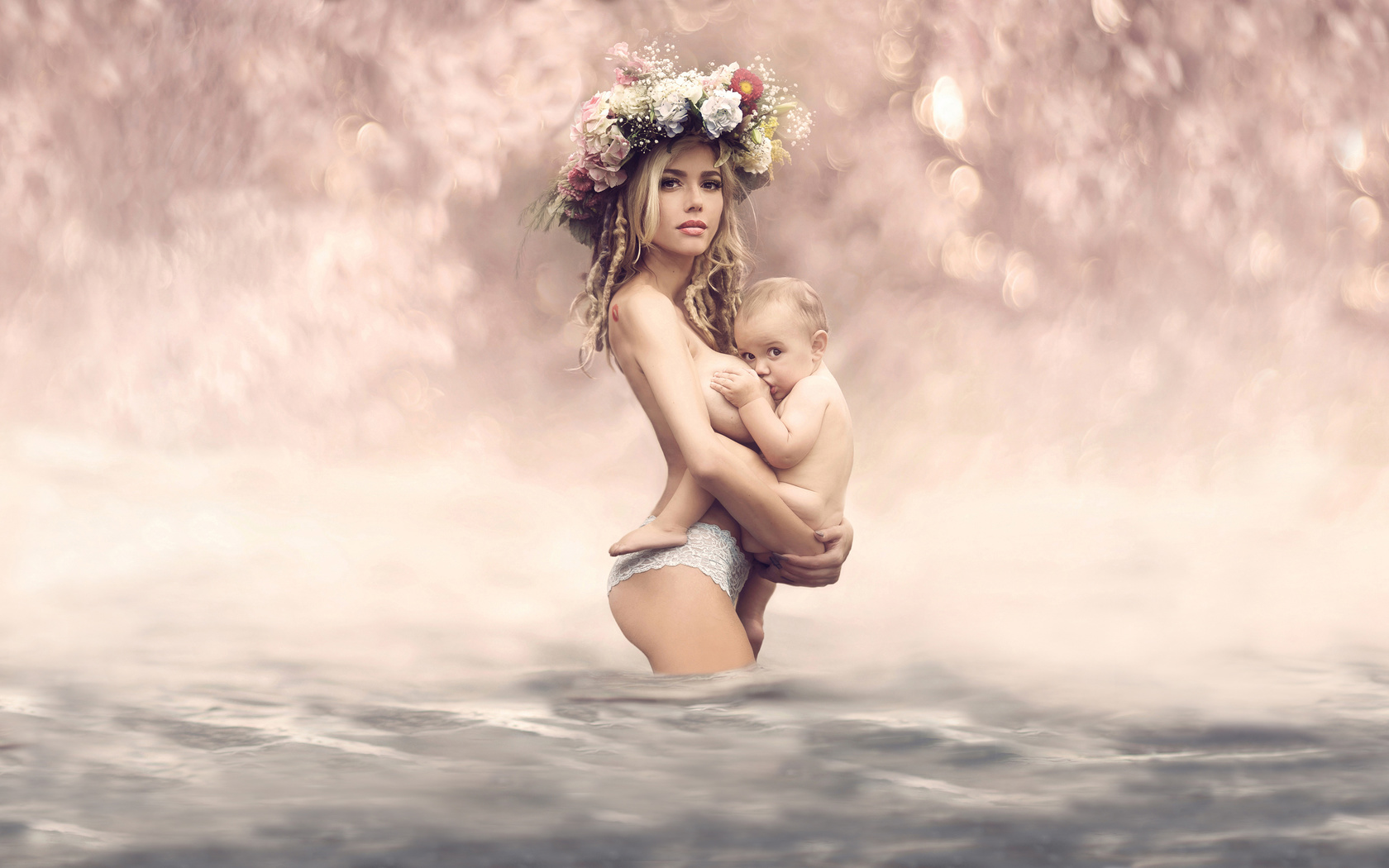 голая женщина с ребенком фото фото 88