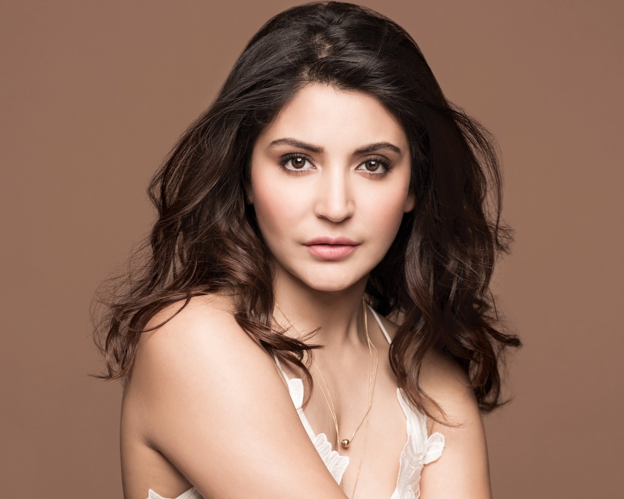 anushka sharma, face, girl, eyes, brunette, , actress, smile, pretty, hair, sexy, , celebrity, bollywood, pose, beauty, cute, , model, indian, , lips, beautiful