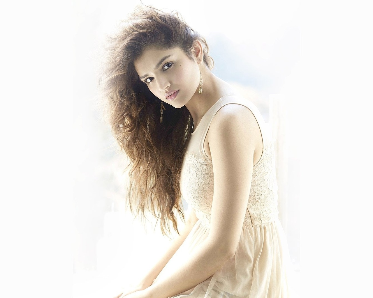 beautiful, lips, indian, model, beauty, bollywood, tara alisha berry, celebrity, hair, actress, brunette, eyes, hot, girl, face