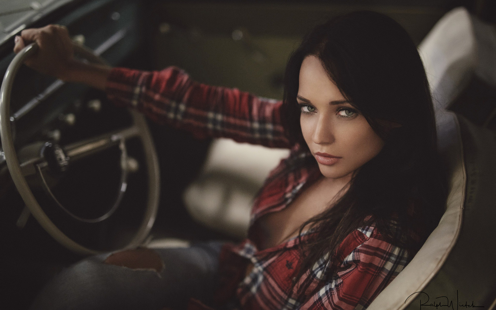 angelina petrova, women, portrait, depth of field, women with cars, sitting, shirt, pants, torn jeans, car, model,  , , ,   , , , ,  , , 