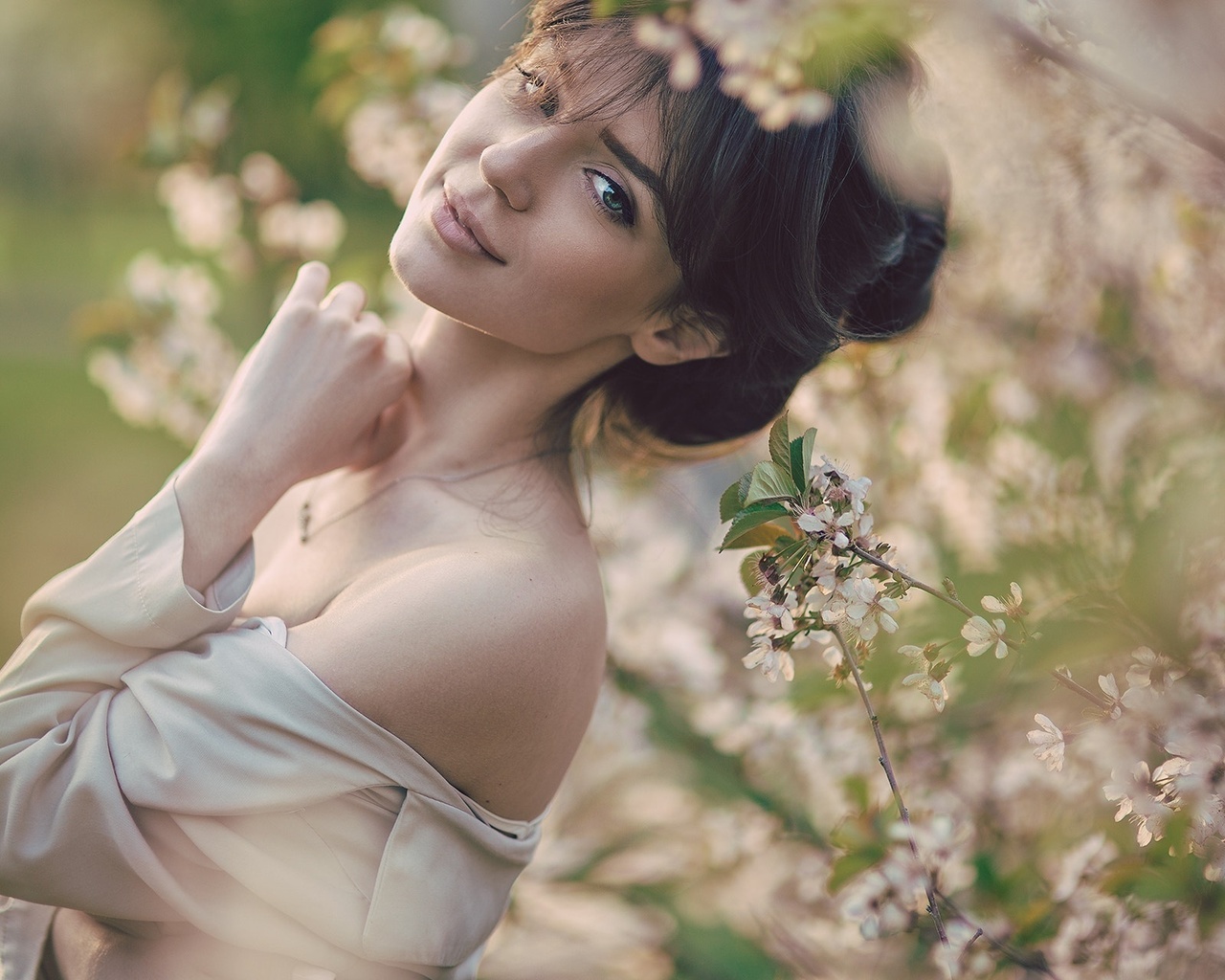 women, face, portrait, smiling, depth of field