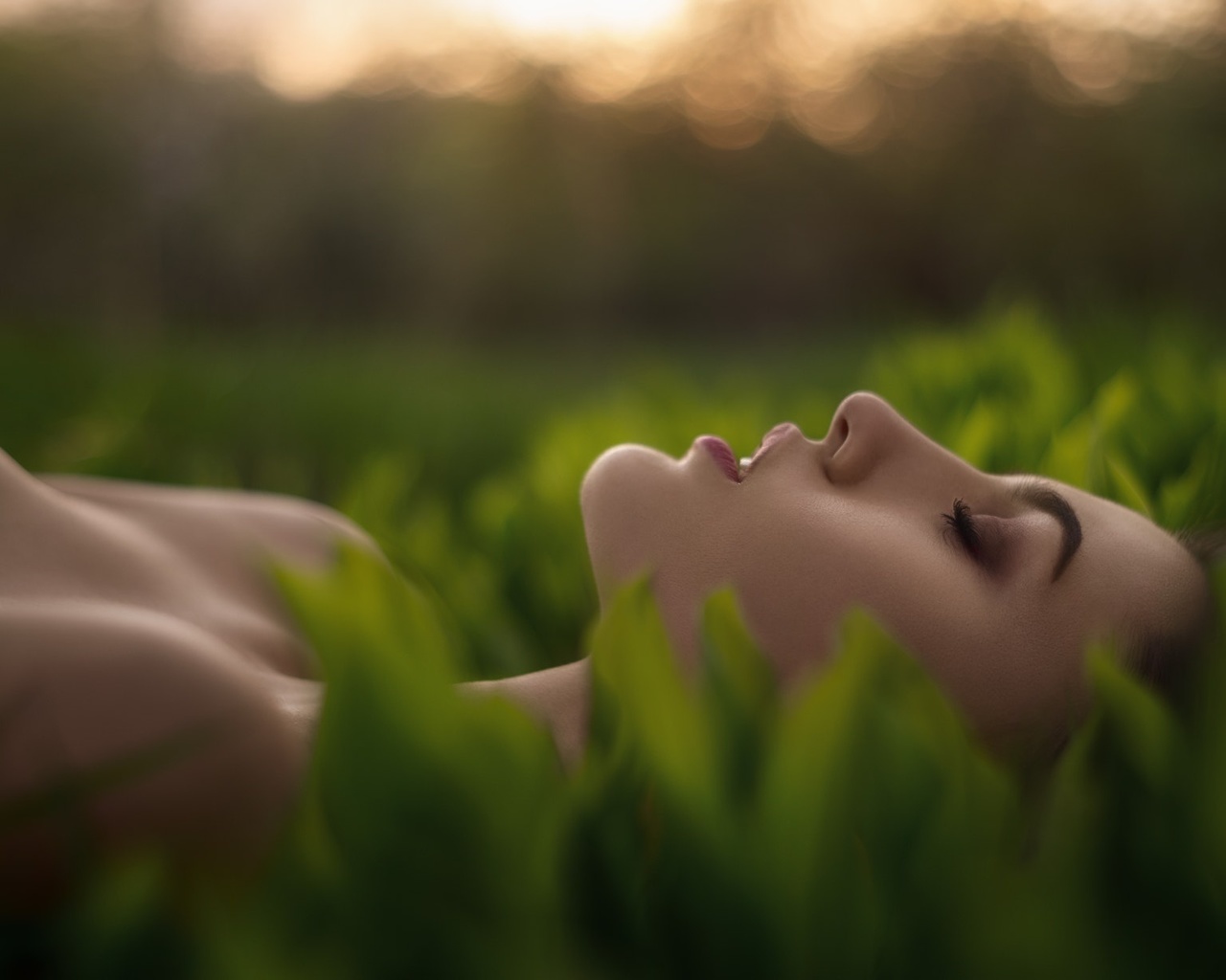 women, depth of field, grass, closed eyes, women outdoors, boobs, , ,  ,   , ,   