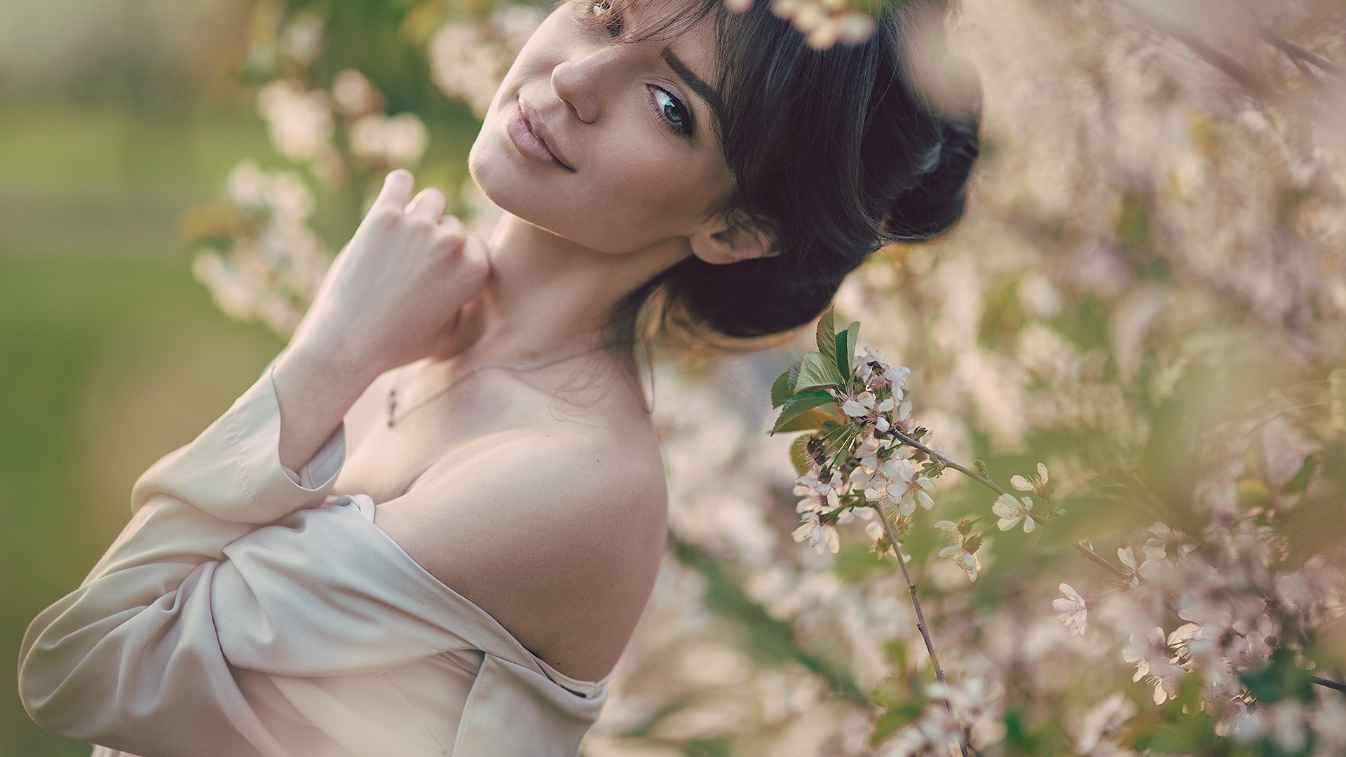 women, face, portrait, smiling, depth of field