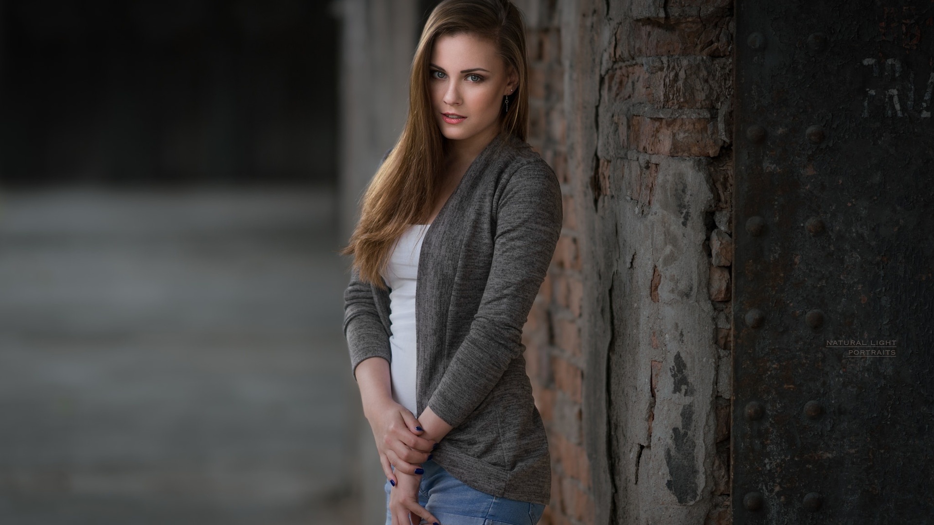 women, portrait, jean shorts, wall, depth of field, , ,  , ,   