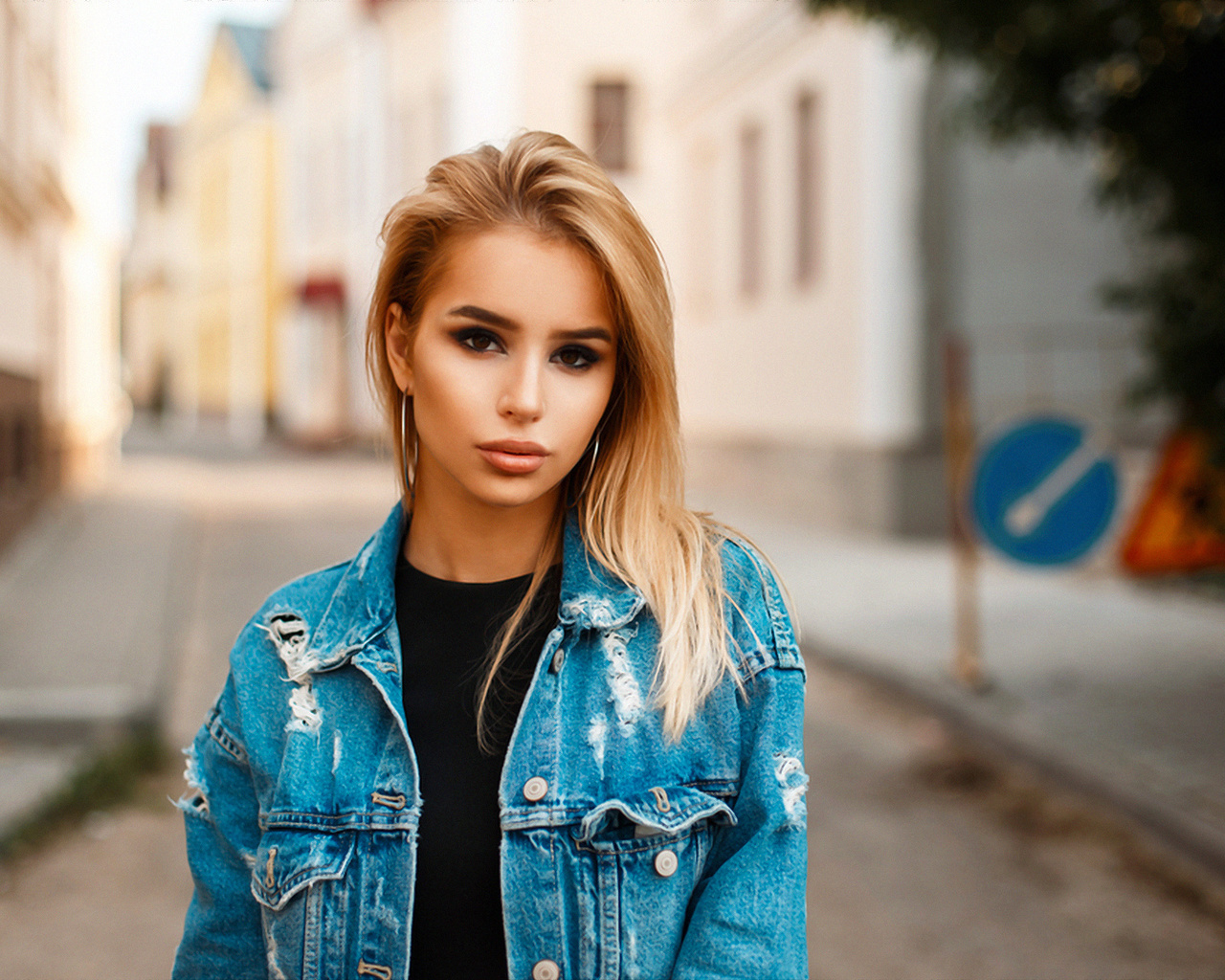 women, blonde, portrait, depth of field