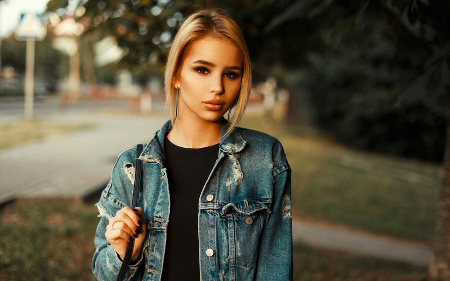 women, blonde, portrait, depth of field