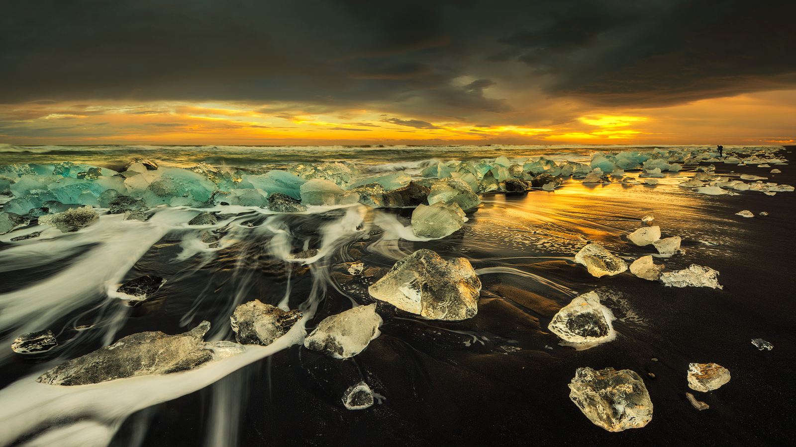 ,  , , , diamond beach, pawel kucharski