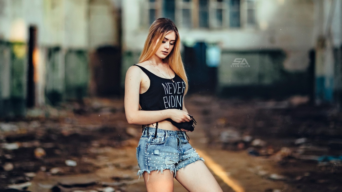 olga demenko, women, brunette, jean shorts, t-shirt, depth of field, blonde, necklace, portrait, abandoned