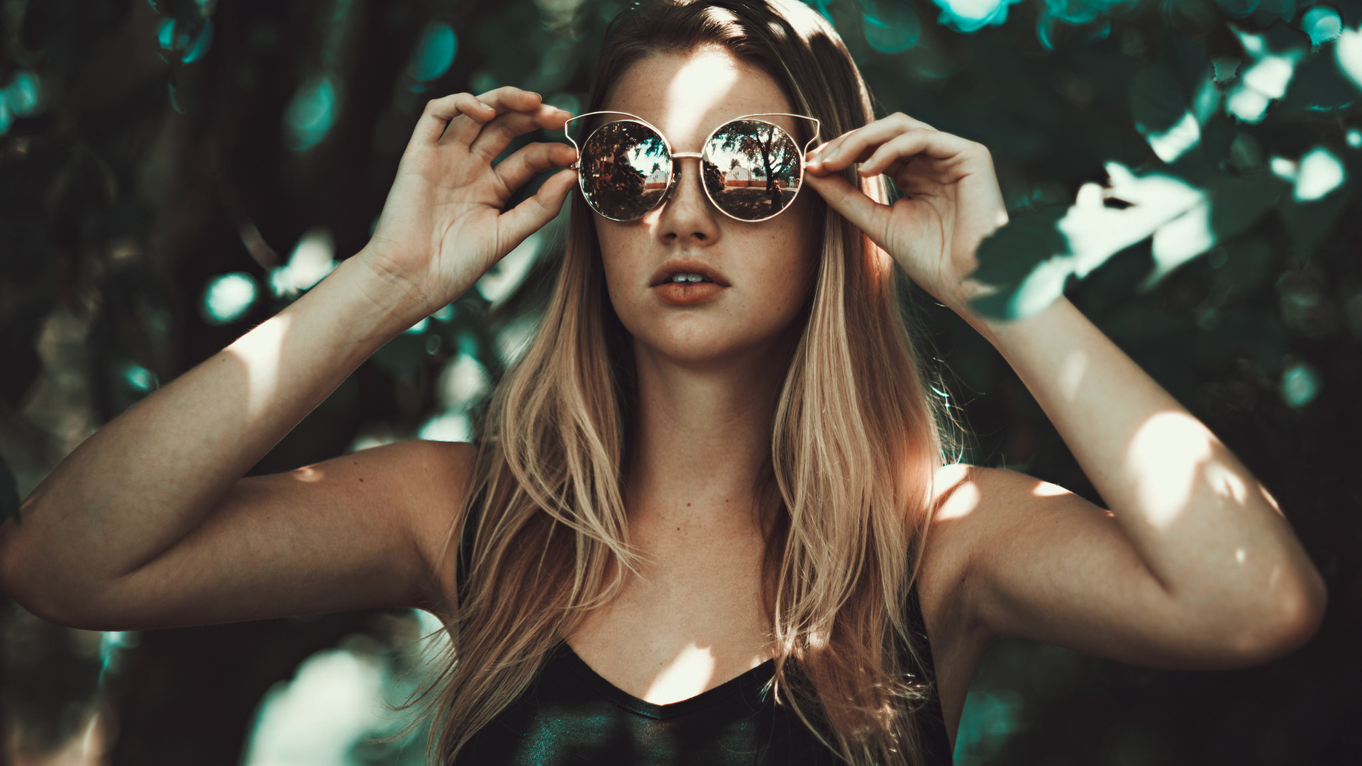 women, blonde, sunglasses, depth of field, portrait, armpits