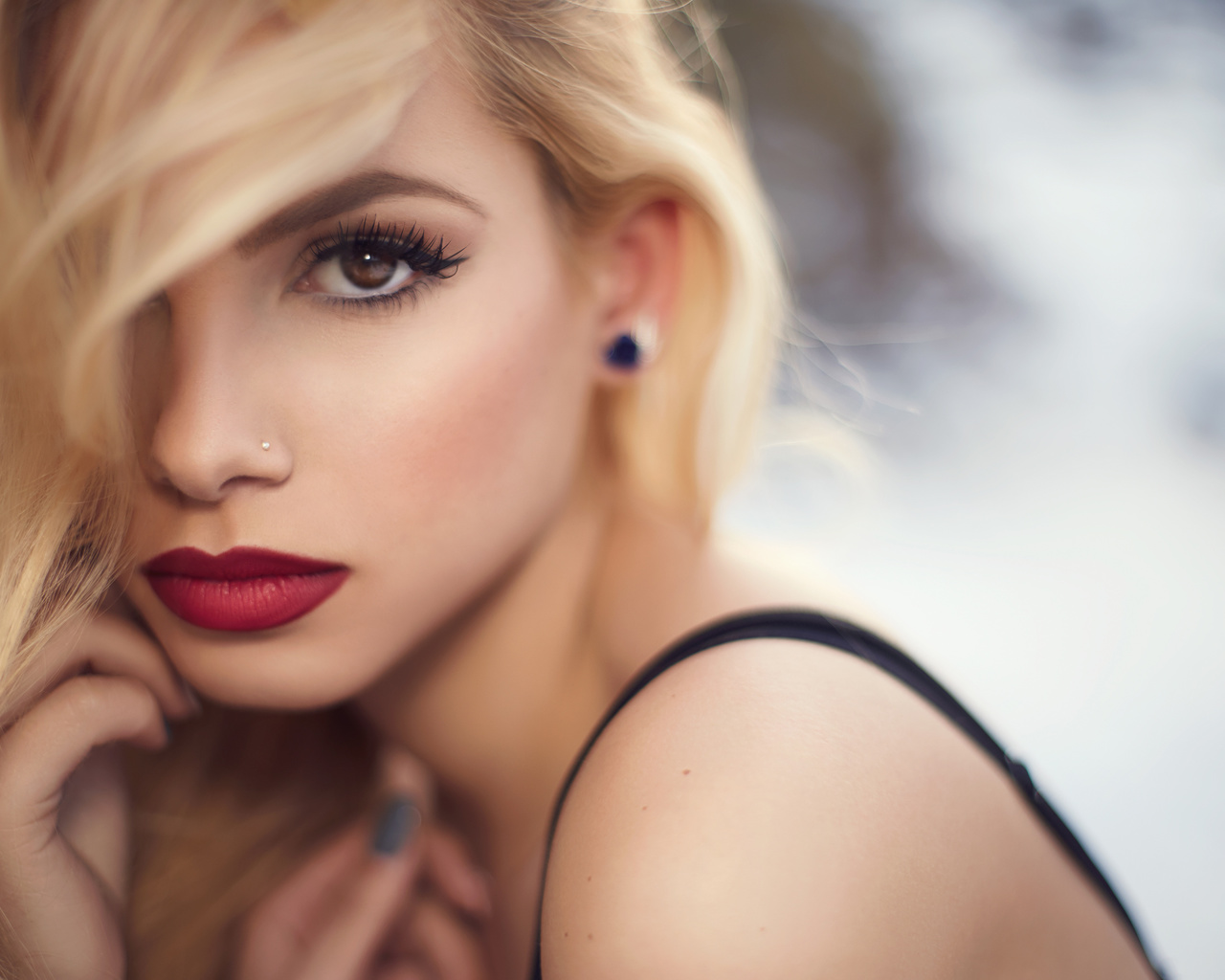 women, blonde, face, portrait, depth of field, red lipstick, pierced nose, &#917&#956&#956&#945&#957&#959&#965&#941&#955&#945 &#922&#959&#965&#954&#955&#953&#957&#959&#965, emmano