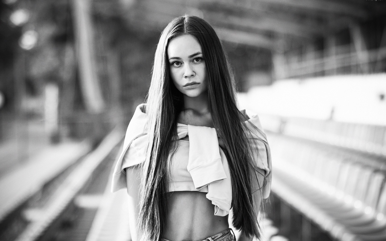 women, portrait, monochrome, jean shorts, long hair, depth of field