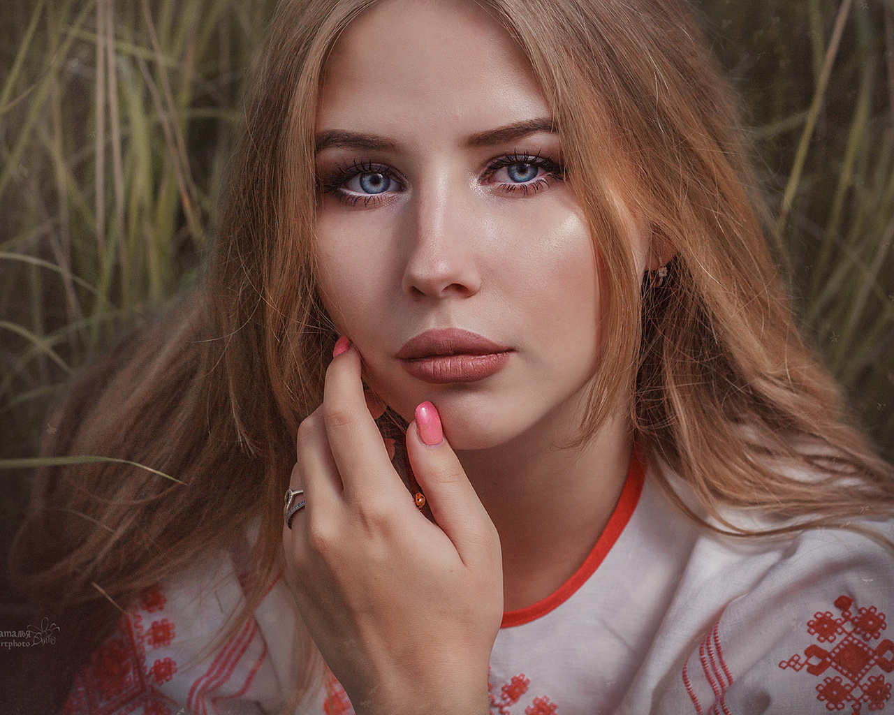 women, blonde, face, portrait, blue eyes, pink nails