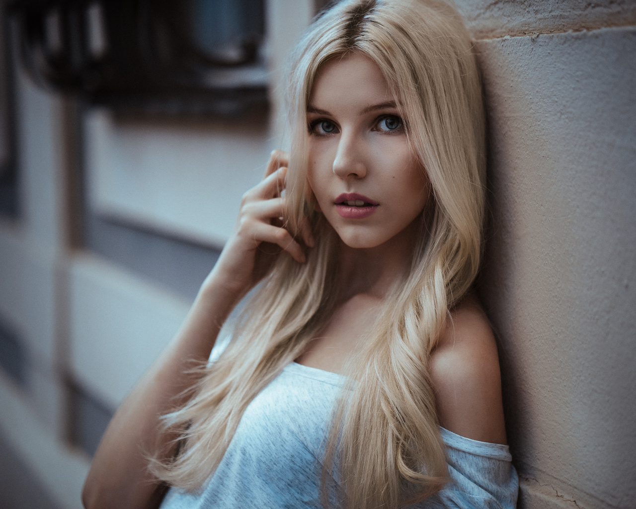 women, blonde, portrait, depth of field