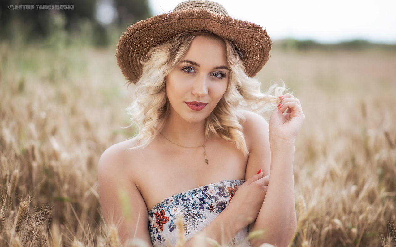 women, blonde, hat, portrait, red nails, depth of field, necklace, women outdoors