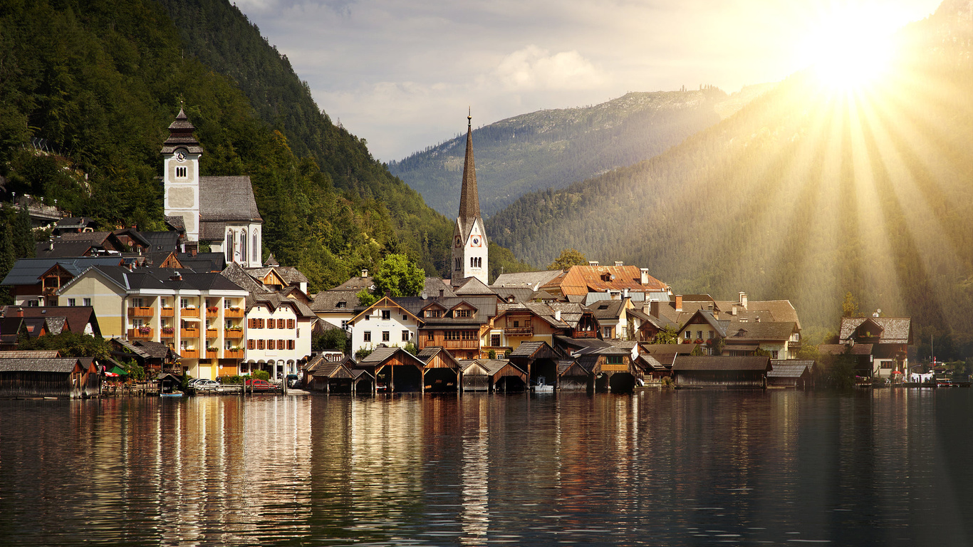 Картинки халльштатт, гальштат, австрия, hallstatt, горы, холмы, озеро,  город, община, дома, башня, солнце, лучи - обои 1366x768, картинка №245599