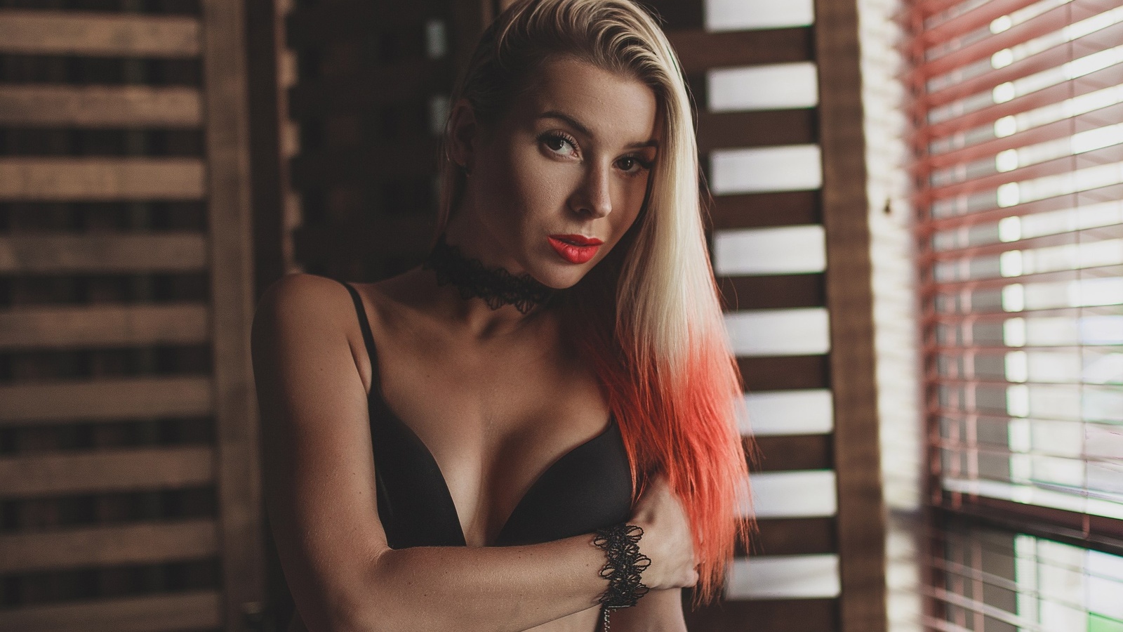 women, tanned, blonde, dyed hair, black bras, lingerie, choker, red lipstick