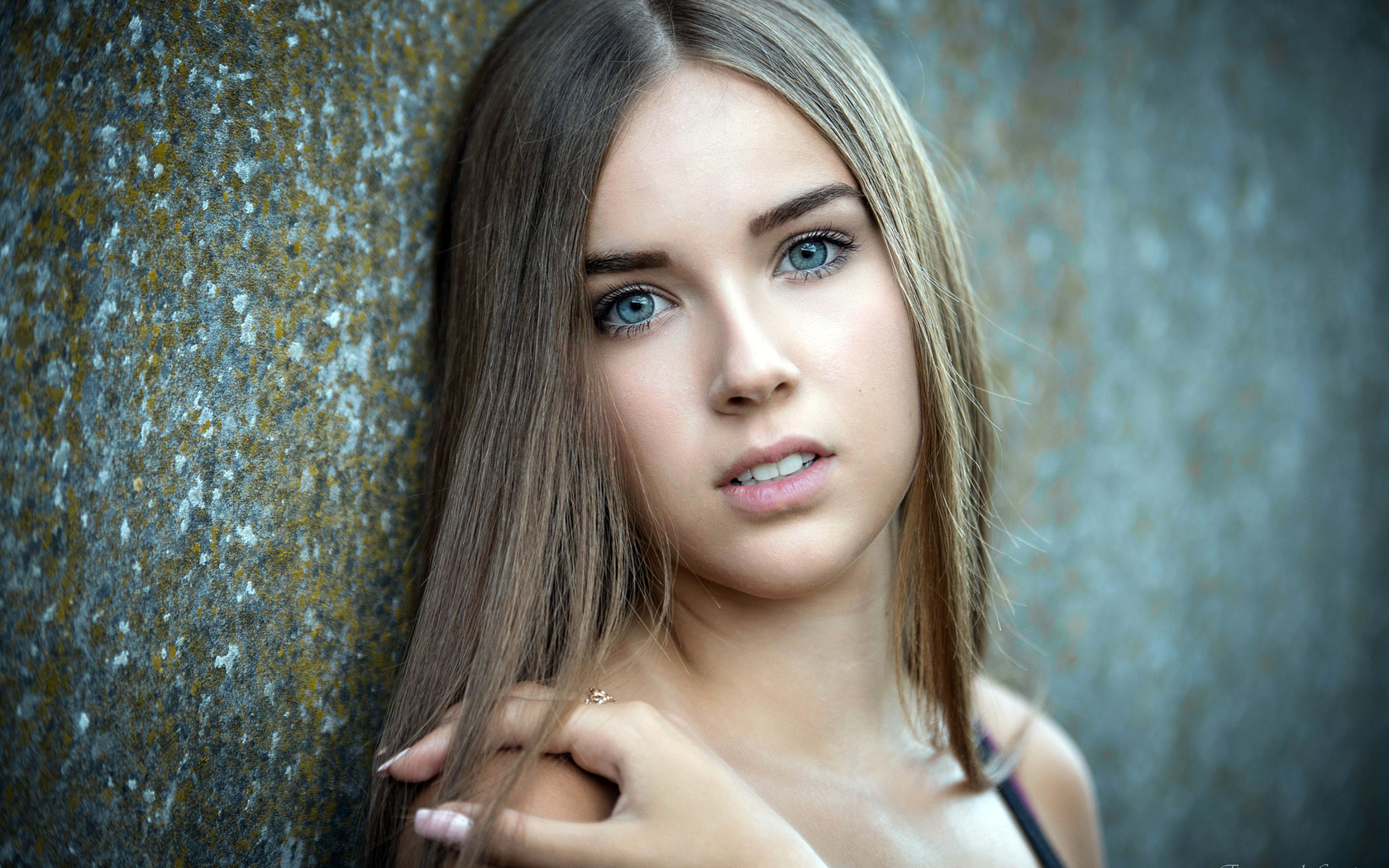 women, blonde, face, portrait, blue eyes, wall