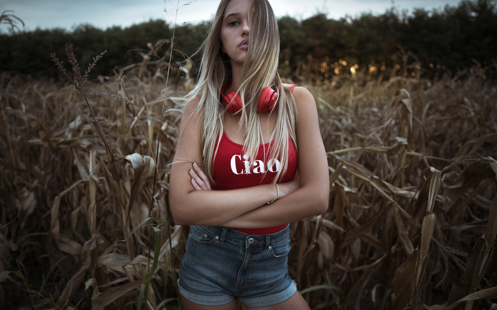 women, blonde, headphones, paul toma, jean shorts, portrait, women outdoors, arms crossed