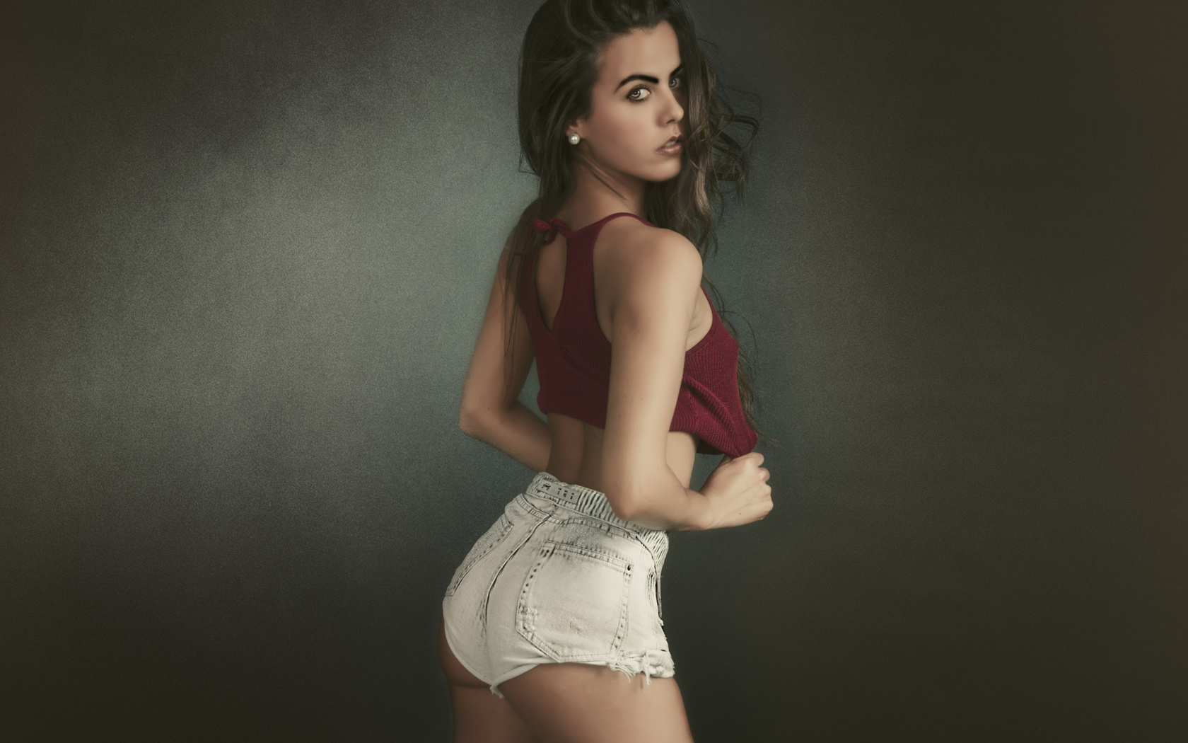 women, ass, jean shorts, tanned, simple background, portrait