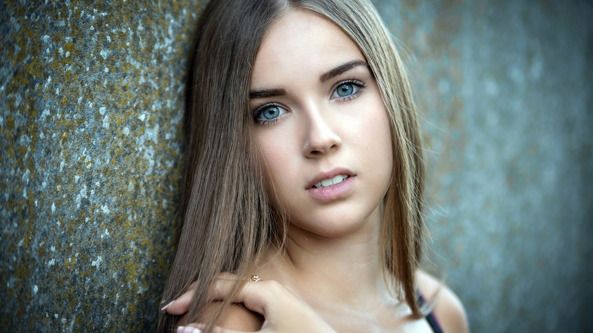 women, blonde, face, portrait, blue eyes, wall