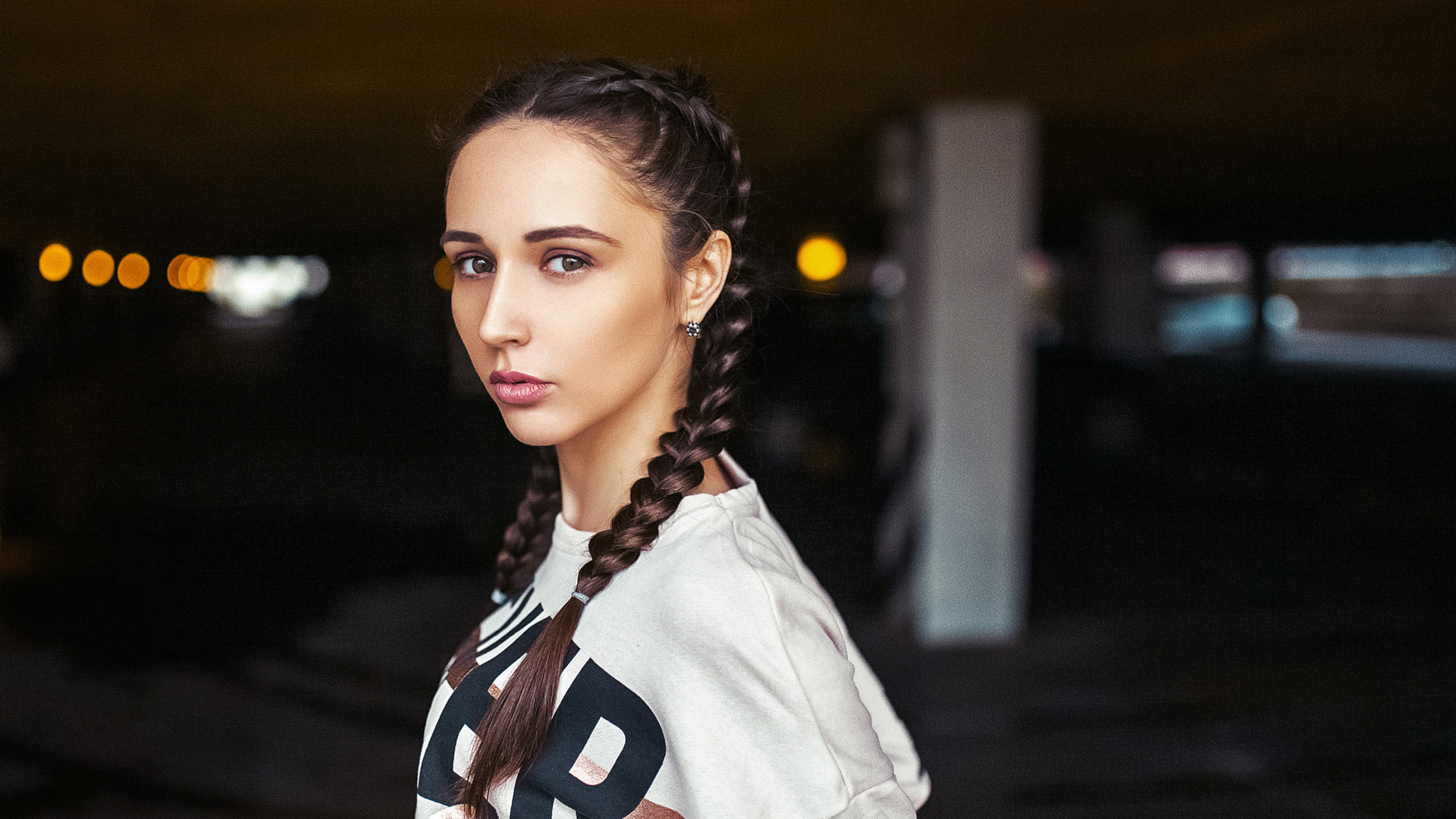 women, pigtails, t-shirt, portrait, depth of field