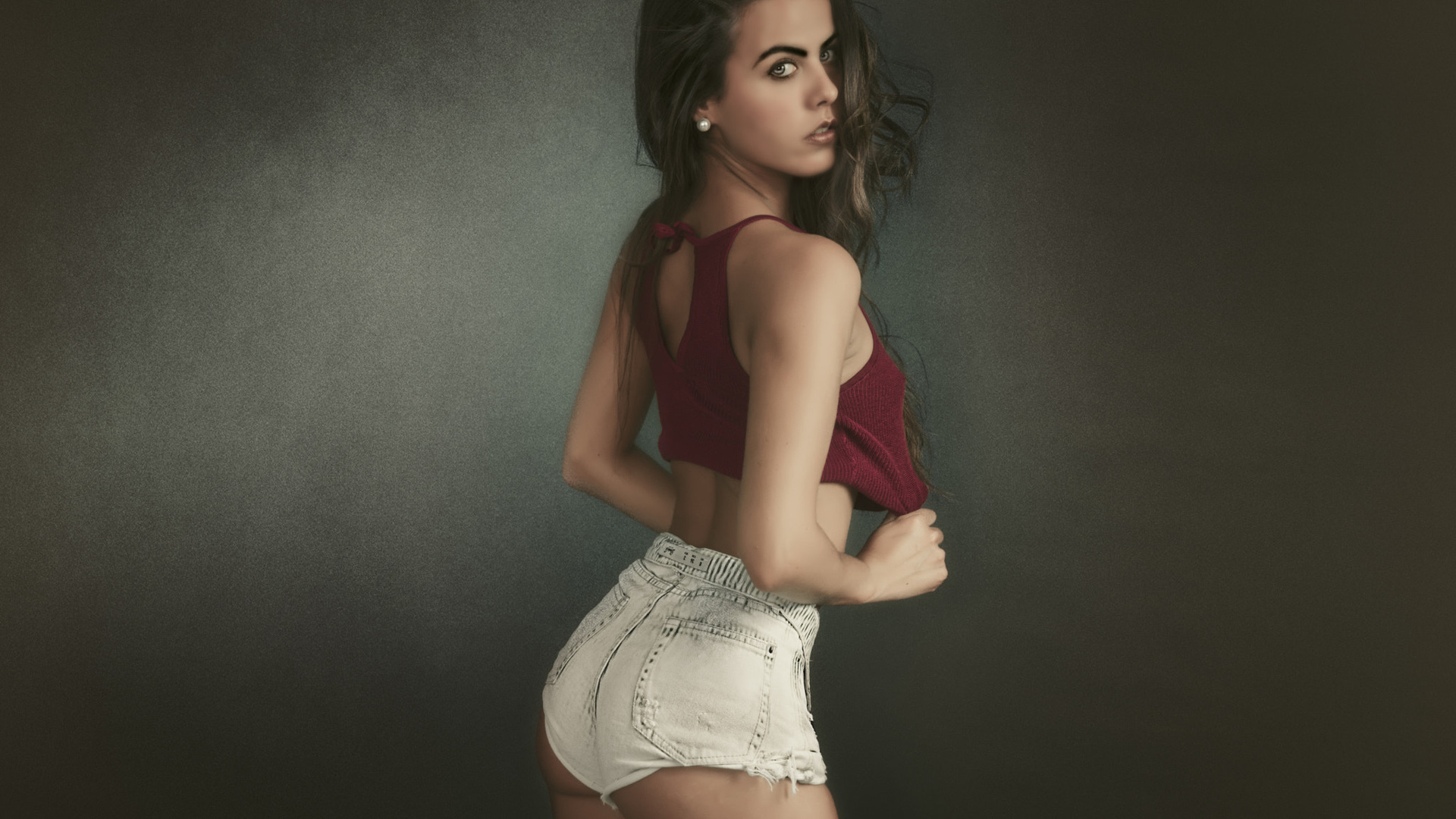 women, ass, jean shorts, tanned, simple background, portrait