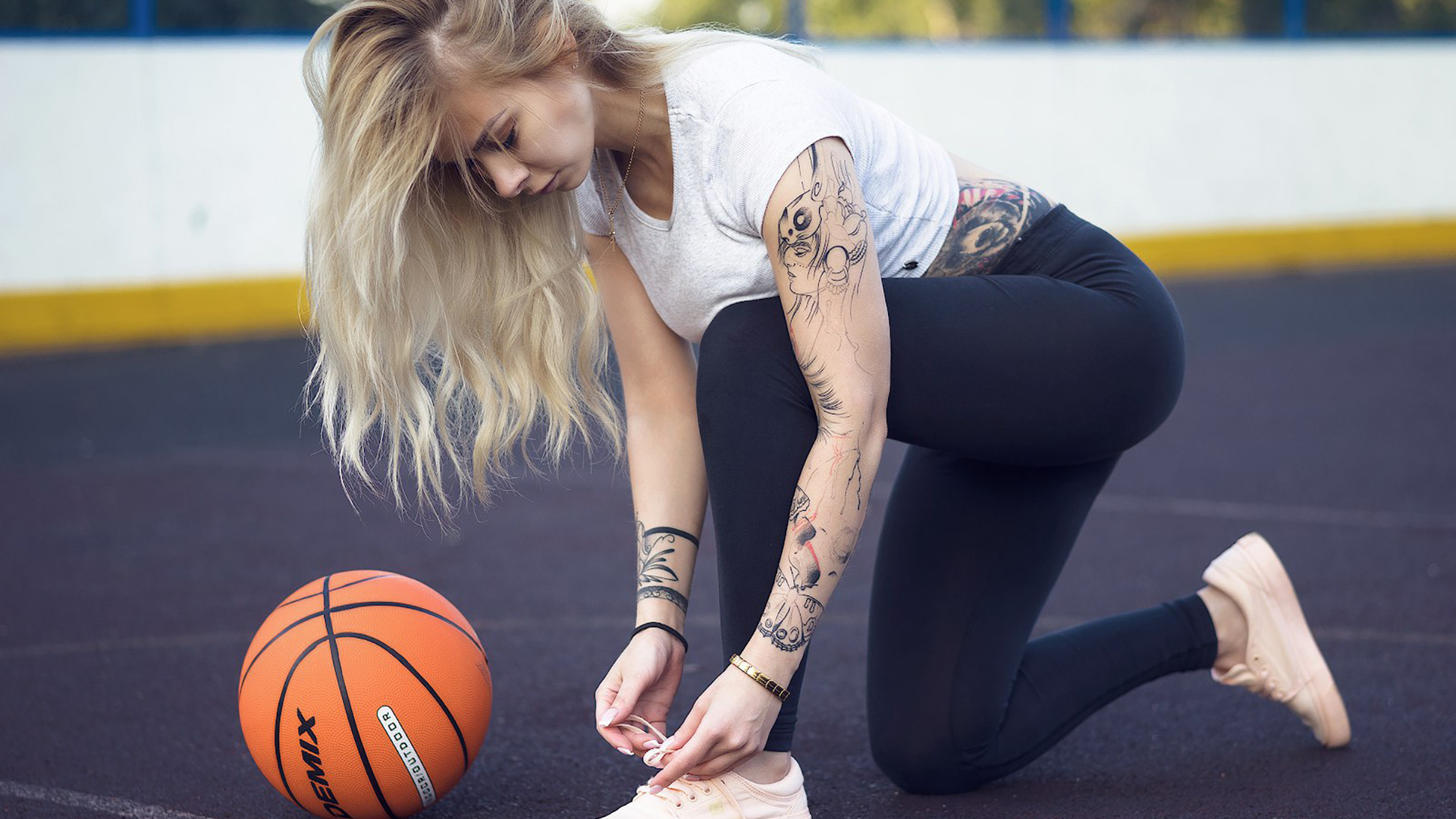 women, blonde, ball, sneakers, tattoo, yoga pants, necklace, depth of field, women outdoors