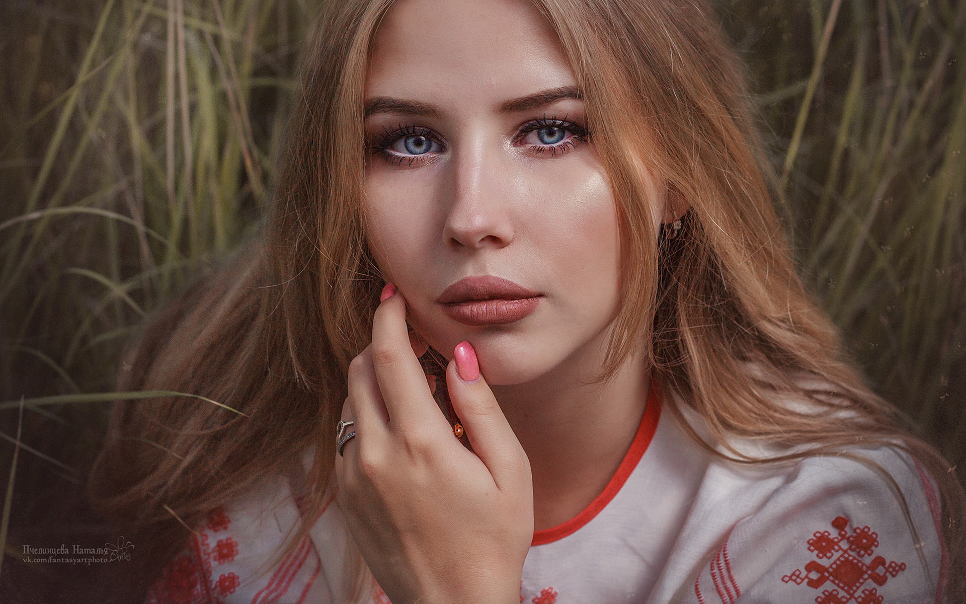 women, blonde, face, portrait, blue eyes, pink nails