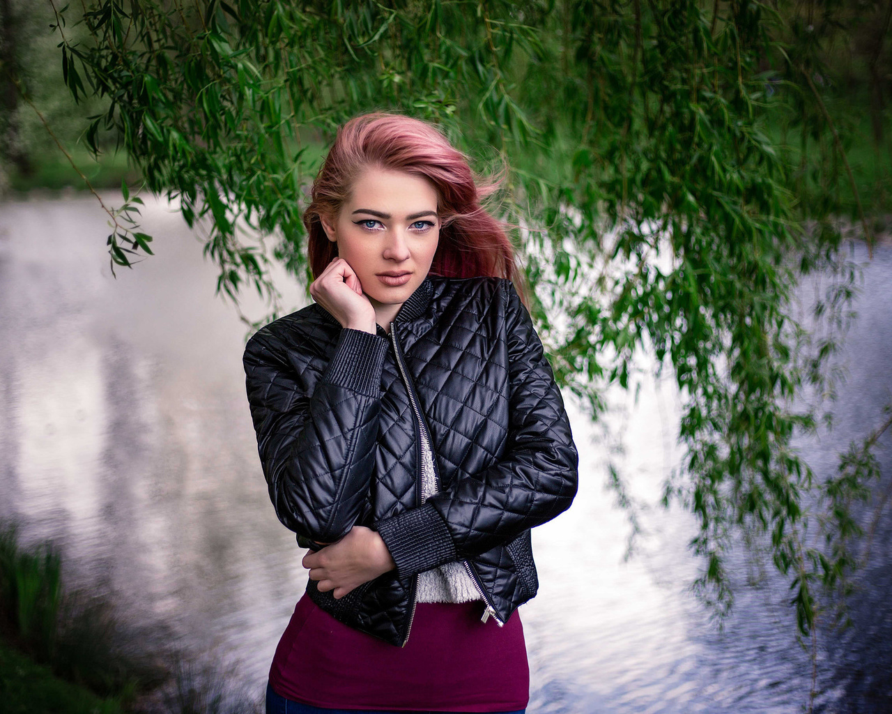 women, dyed hair, portrait, blue eyes, women outdoors, depth of field, leather jackets, cyril max