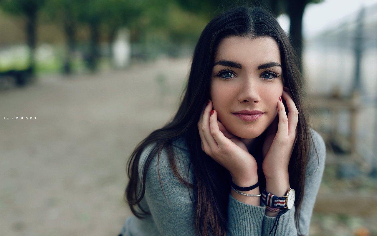 women, smiling, blue eyes, red nails, portrait, depth of field, women outdoors