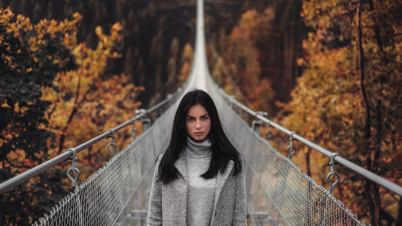 women, marlen valderrama alvarez, portrait, martin kuhn, bridge, depth of field, women outdoors