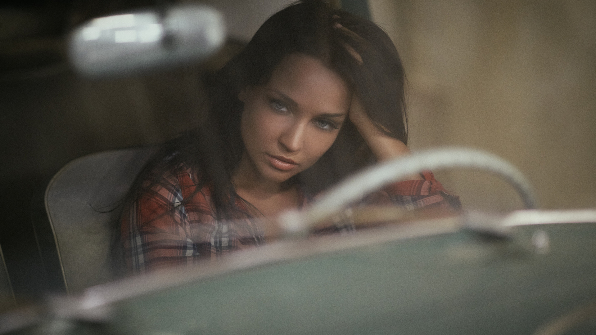 women, angelina petrova, women with cars, depth of field, model, portrait