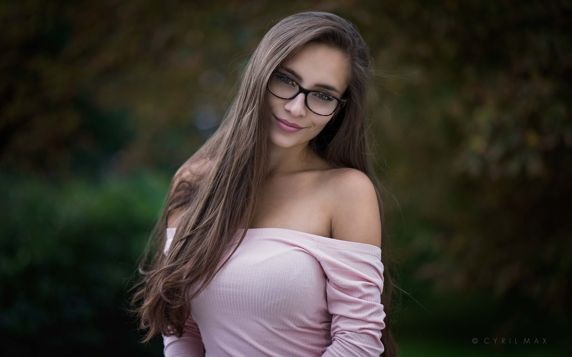 women, smiling, portrait, long hair, women with glasses, depth of field, women outdoors, , ,  , , , , , cyril max