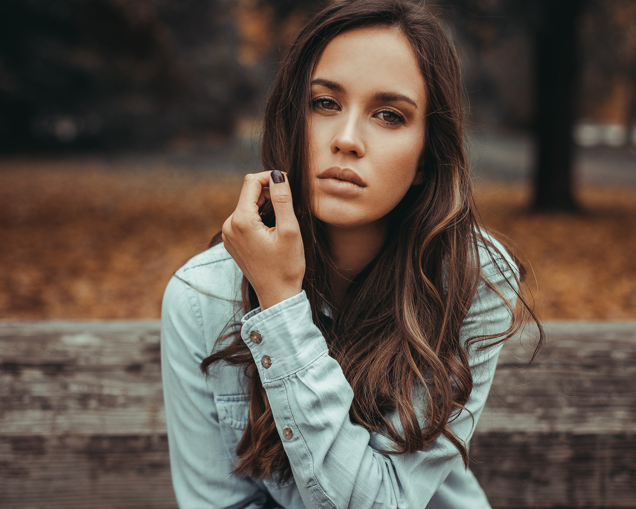 women, face, portrait, depth of field, trees, women outdoors, painted nails, shirt