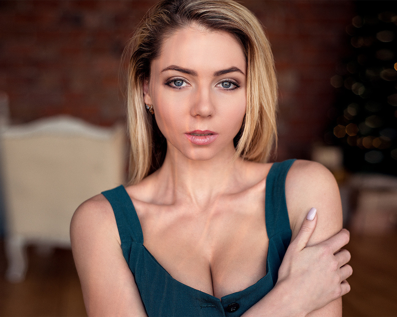 women, blonde, depth of field, portrait