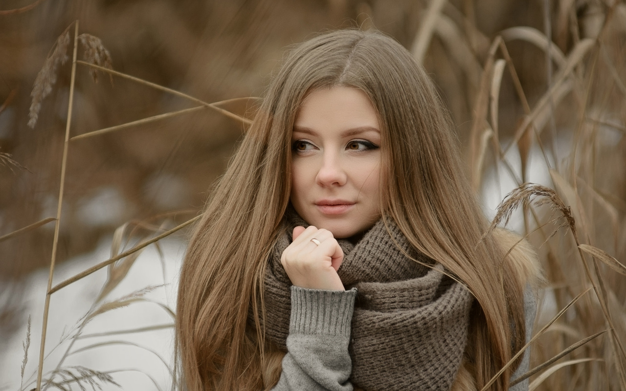 women, face, blonde, scarf, portrait, depth of field, looking away, women outdoors,  , 