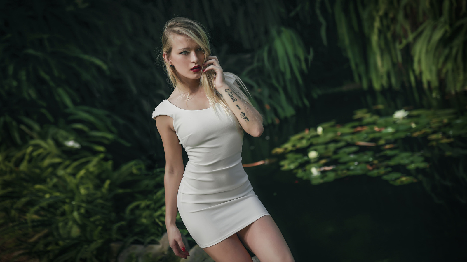 women, blonde, red nails, tattoo, white dress, portrait, red lipstick