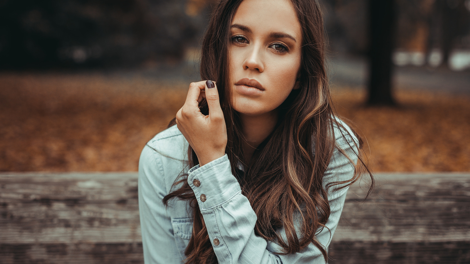 women, face, portrait, depth of field, trees, women outdoors, painted nails, shirt